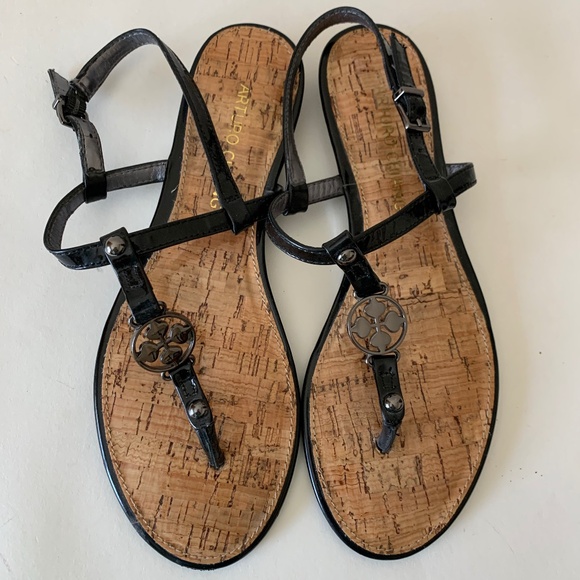 Arturo Chiang Black Flat Sandals Women's Size 7 - Picture 1 of 4